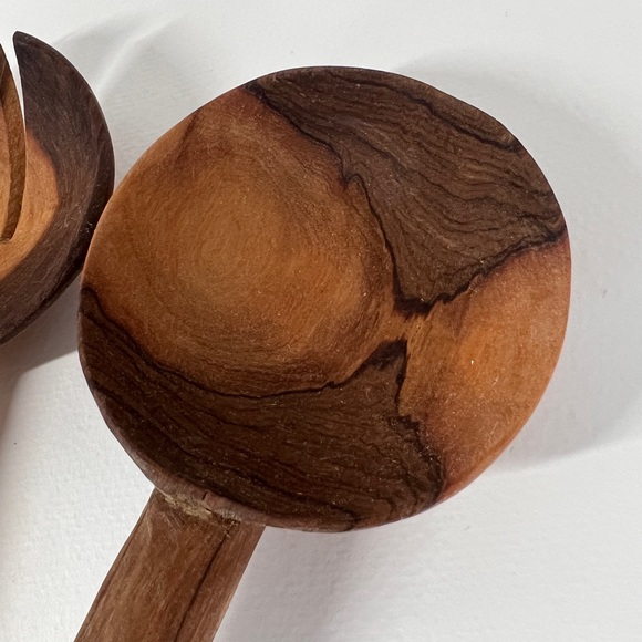 Olive Wood Salad Serving Utensils with batik handles - Picture 4 of 7